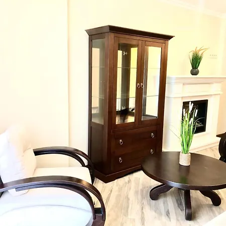 Osapart Malevich In The Complex Great Britain Apartman Lviv